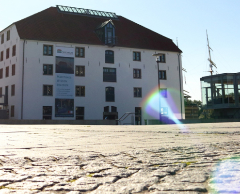 Museen in Bremen Nord: Im hafenspeicher direkt am vegesacker Haven befindet sich ein interaktives Museum, in der Schauspieler die Geschichte Vegesacks nachstellen